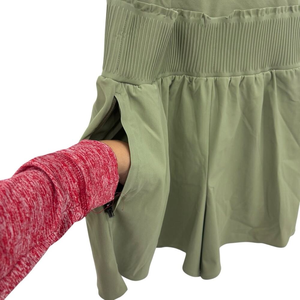 Athleta Cosmic Flutter Romper Sage Green Size Medium Sleeveless Elastic Travel - Picture 8 of 14